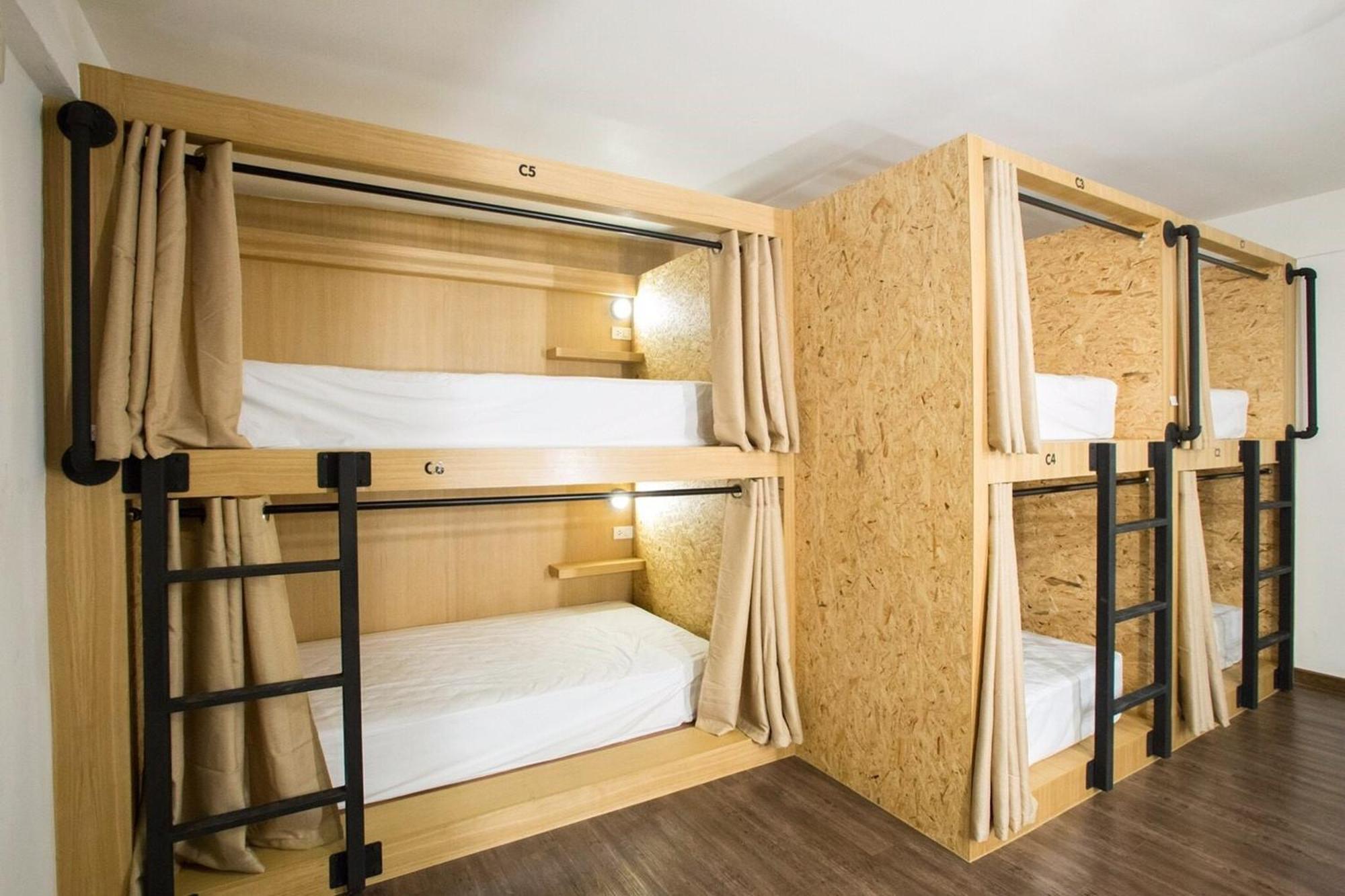 Vestique Hostel Chiang Mai Bagian luar foto