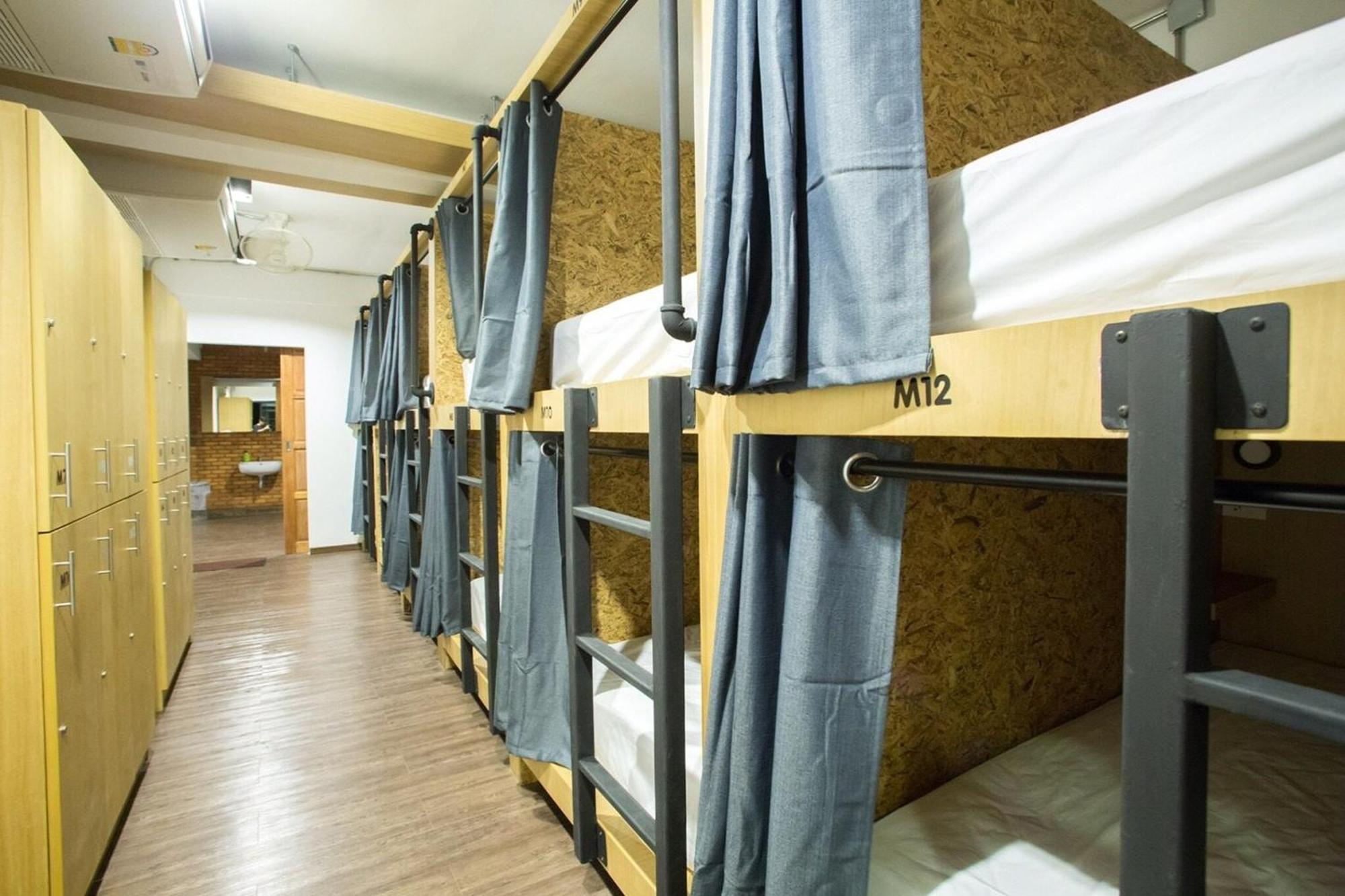 Vestique Hostel Chiang Mai Bagian luar foto