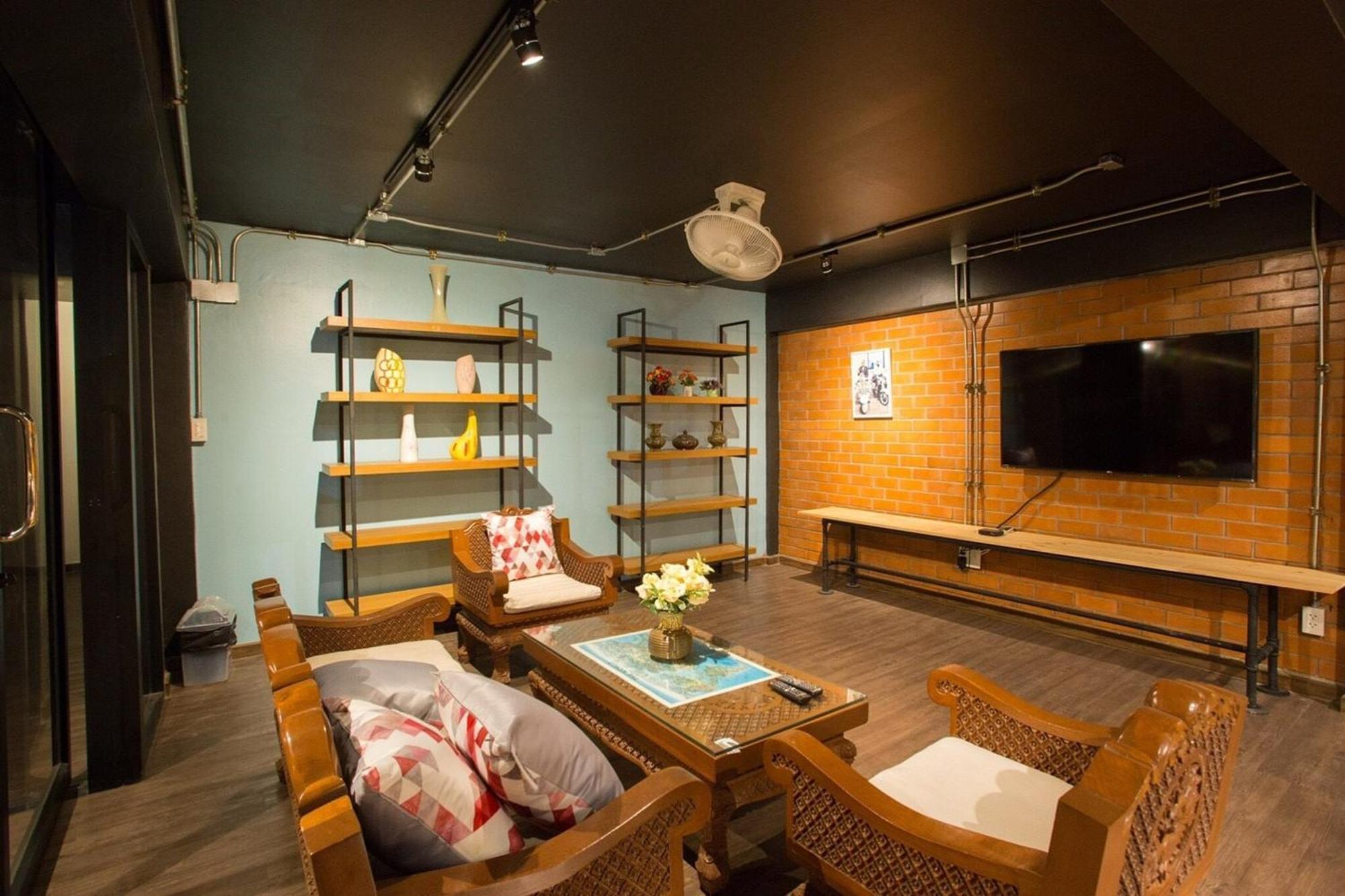 Vestique Hostel Chiang Mai Bagian luar foto