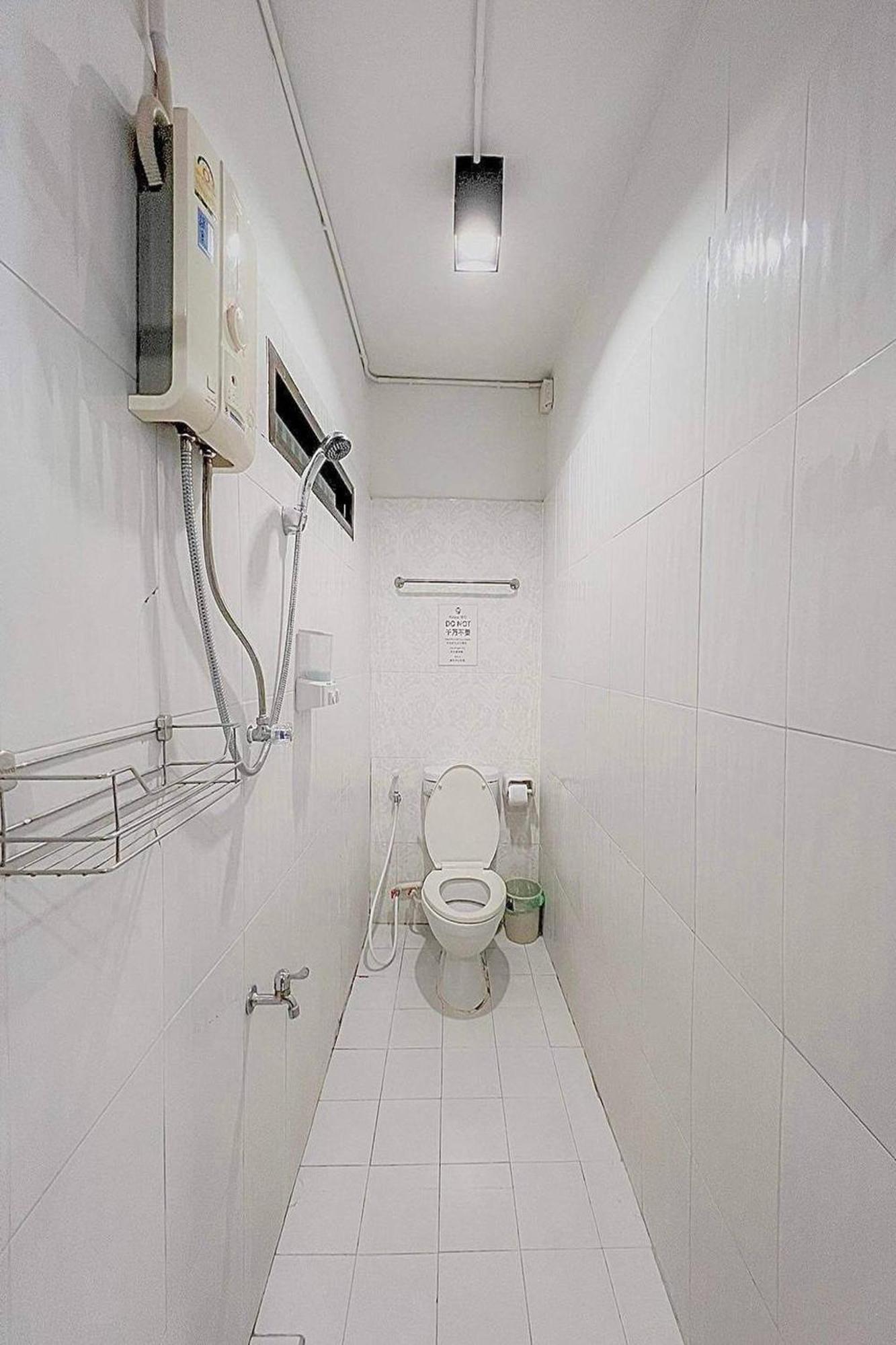 Vestique Hostel Chiang Mai Bagian luar foto